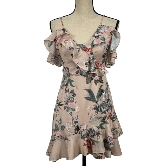 MAJORELLE Dresses & Skirts - Revolve Majorelle Salsa Dress in Pink Bellbird size small Ruffle Cold Shoulder